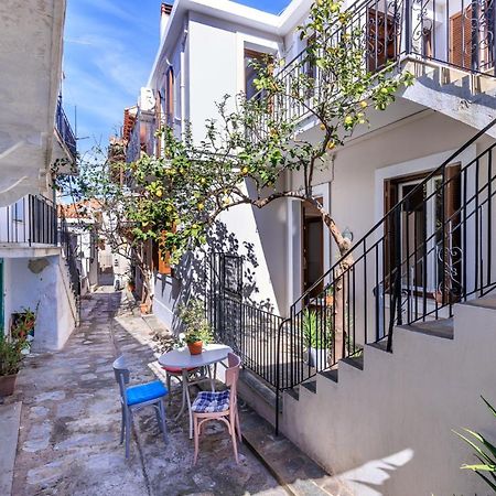 Petradi Town Apartment Skopelos Buitenkant foto