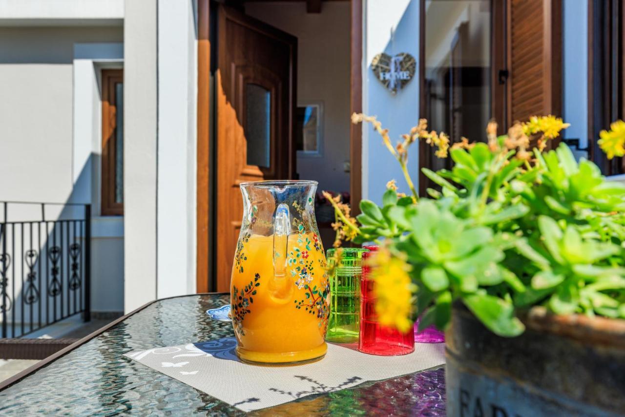 Petradi Town Apartment Skopelos Buitenkant foto